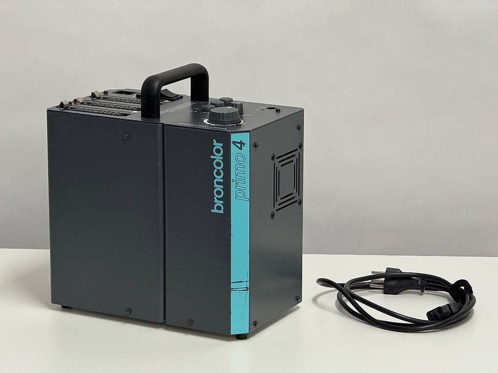 Broncolor Flash: Broncolor 3200ws Primo 4 Generator – Usato da Luzern venduto da office421