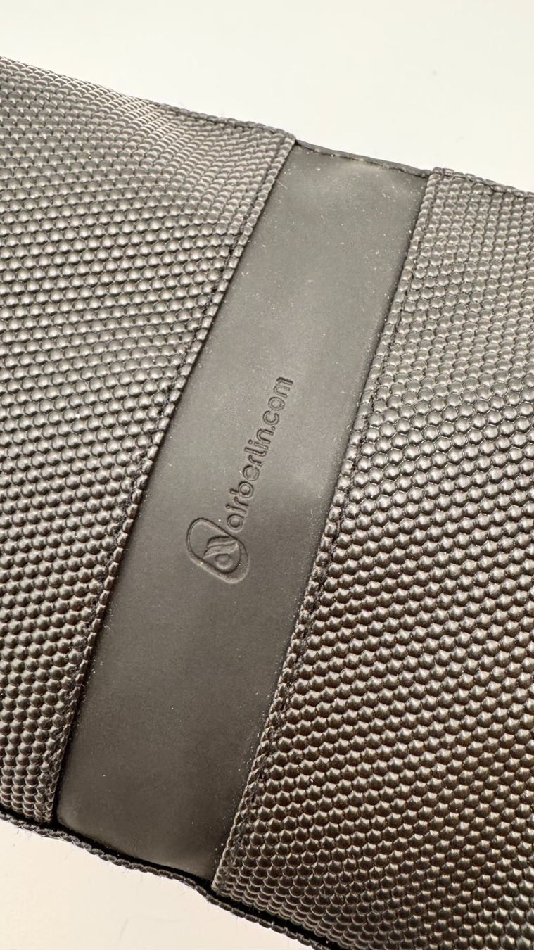 Custodie per cosmetici: Air Berlin Business Class Amenity Kit – Nuovo e nell'imballaggio originale da Jonen venduto da FrankWisnewski 2