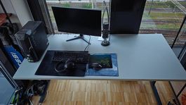 Schreibtisch 180 × 80 cm  höhenverstellbar