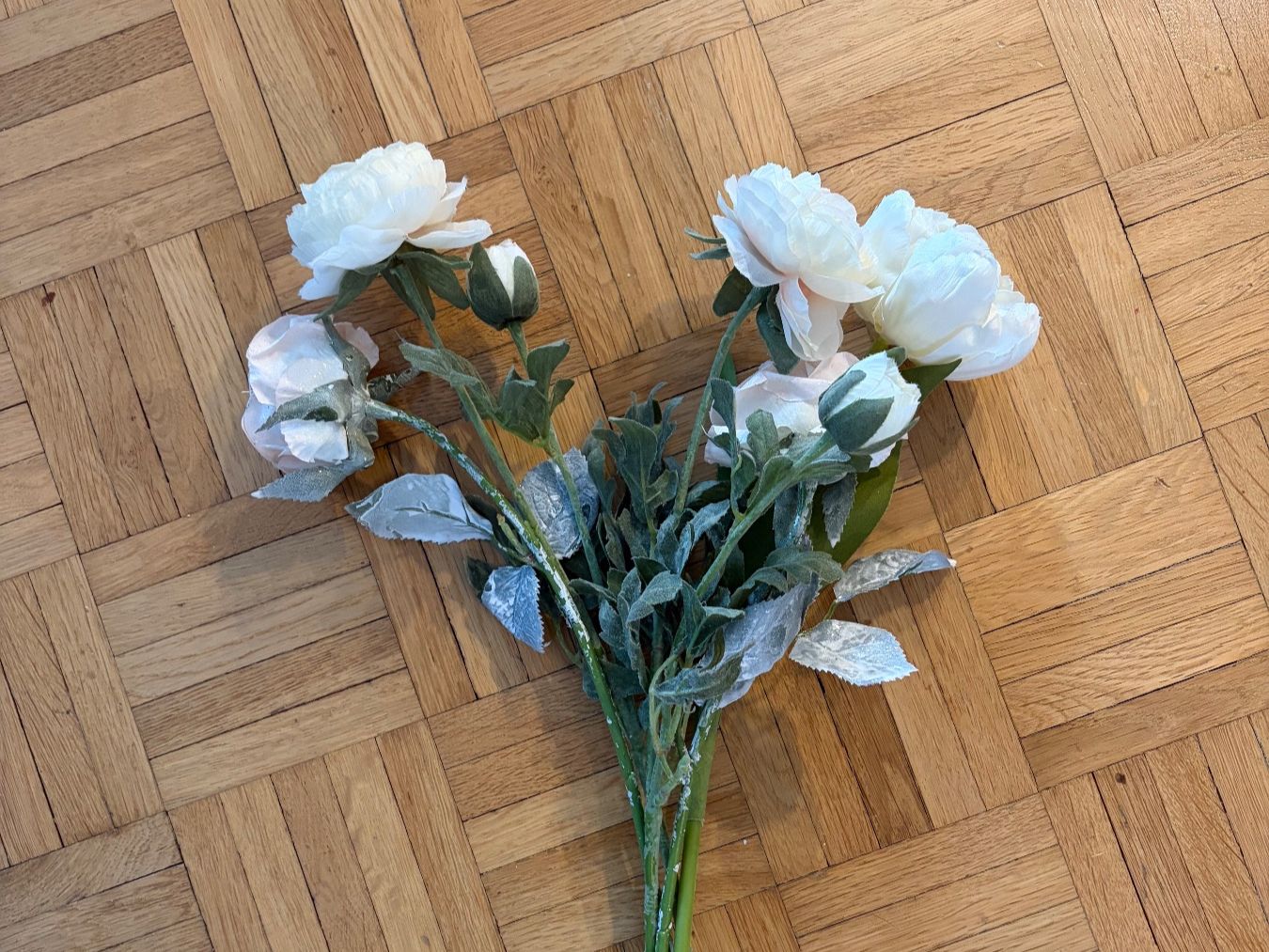 Tutte le decorazioni: Winterdeko: Elegantes Kunstblumenarrangement – Usato da Luzern venduto da Lampion 5