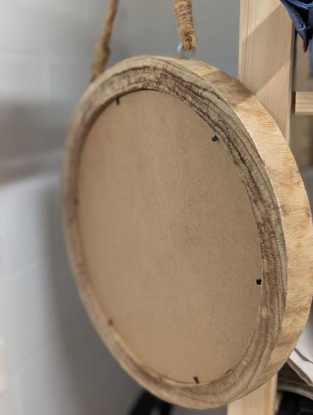 Specchi: Wooden framed mirror with rope hanger Rustik style  – Usato da Zürich venduto da lad_6j8s 2