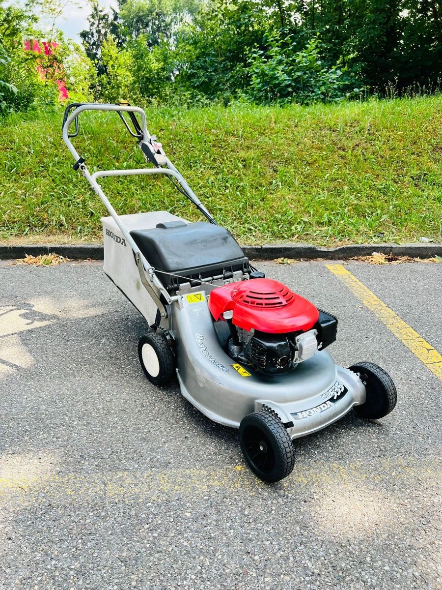 Honda Tagliaerba: Rasenmäher Honda HRD 535 Hydrostatische Profi – Usato da Urdorf venduto da mas_5wfz 4
