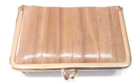 Partytasche aus Aalhaut - Party-pochette en peau d'anguille