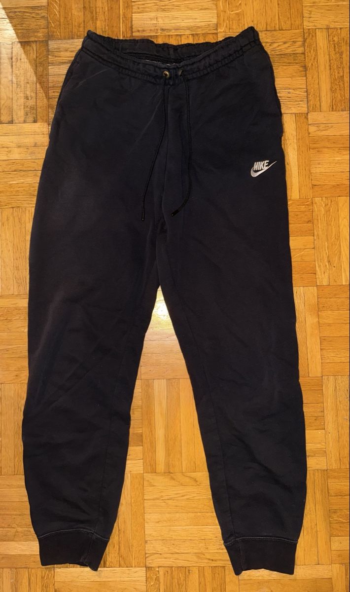 Nike Pantaloni: Jogging Nike – Usato da Genève venduto da oce_q29y
