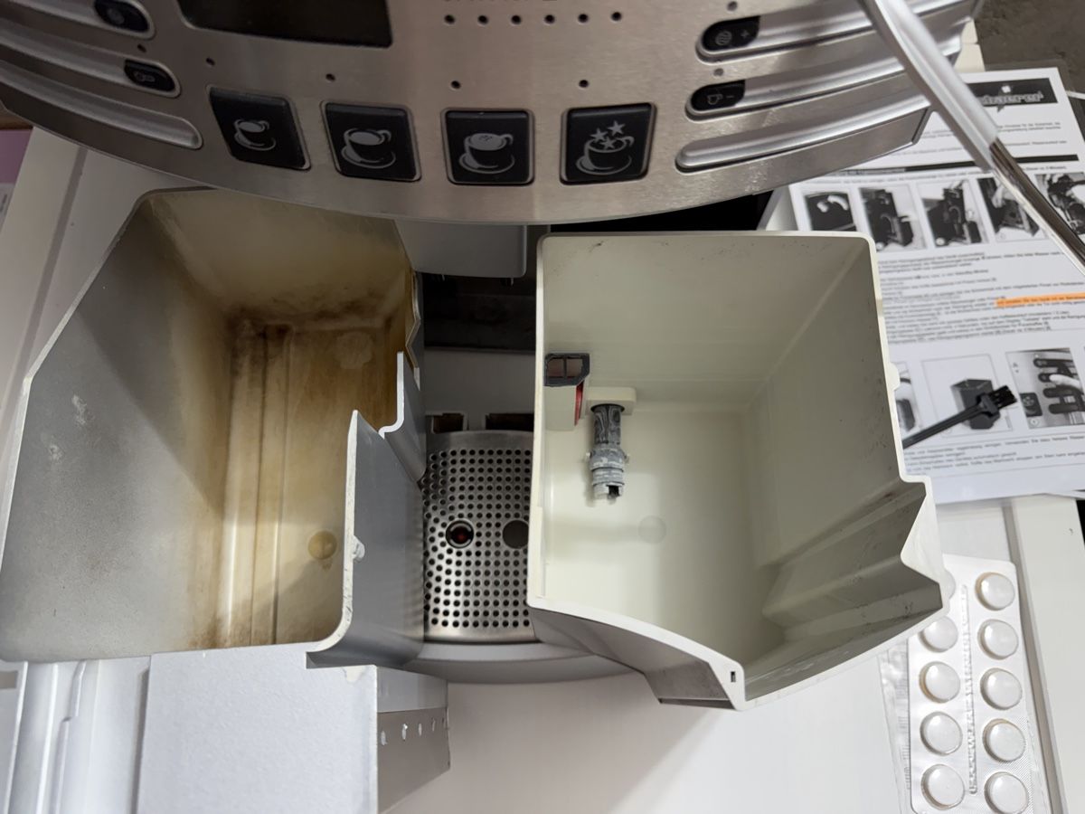 Schaerer Macchine per caffè & Macchine per espresso: Machine à café automatique Schaerer Siena, argentée – Usato da Brügg BE venduto da Goob 4