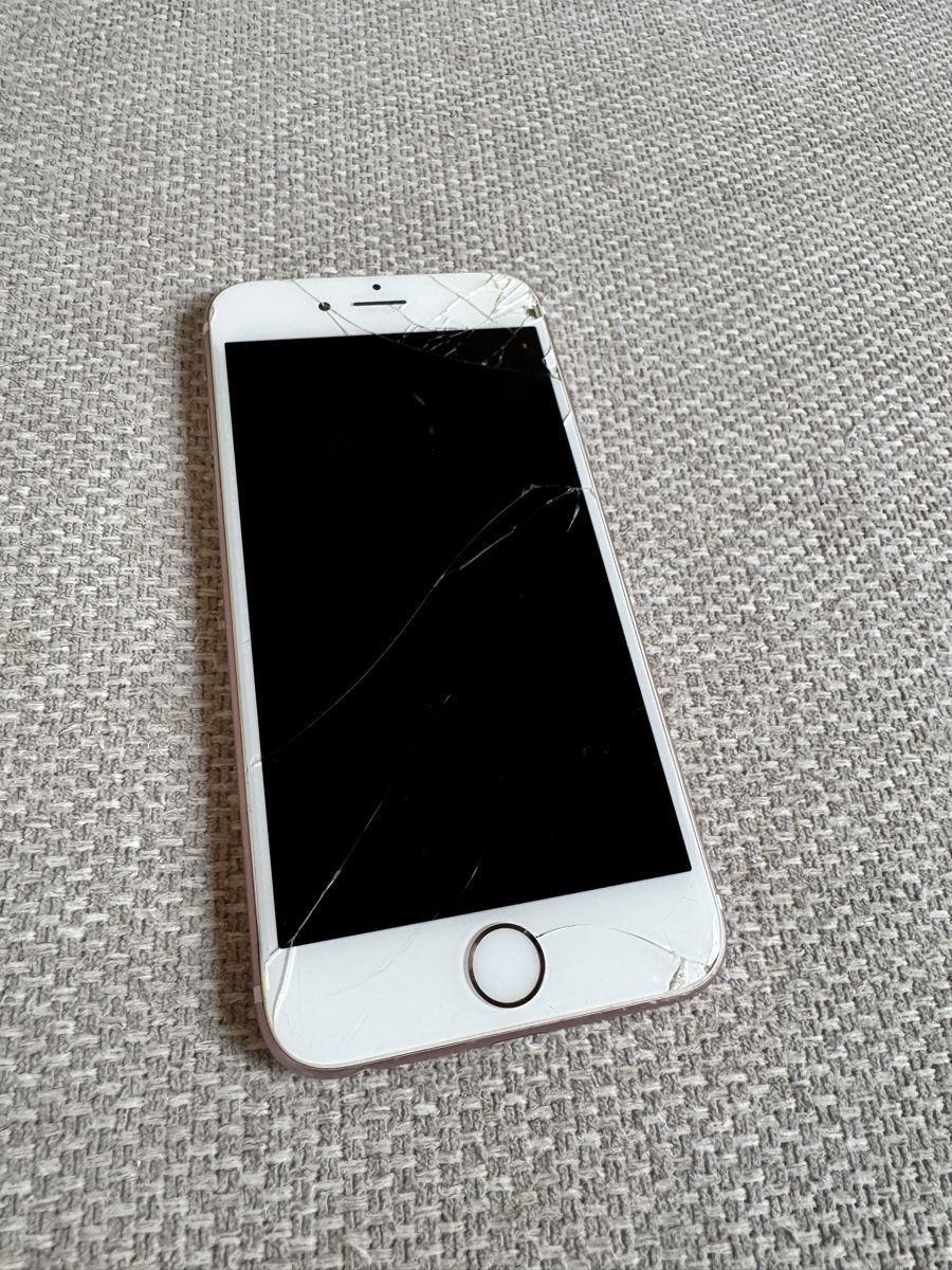 Apple Portables: Apple iPhone 6s – Défectueux à Zürich par MHW23