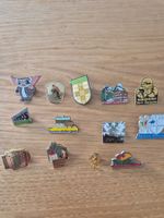 ca. 40 Schweizer Pins – REGA, Mercedes, Vereine, Werbung