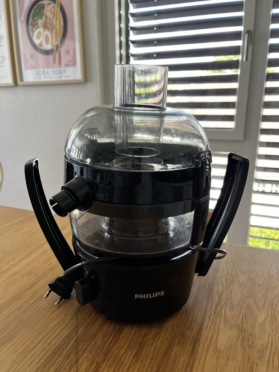 Philips Elettrodomestici da cucina: Philips Entsafter - Funktioniert Einwandfrei!  – Usato da Pfäffikon ZH venduto da Restore-Me