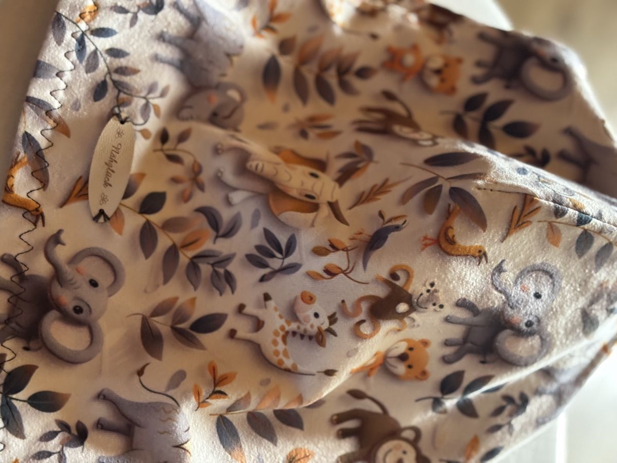 Copricapi, berretti & cappellini: Mütze Handmade mit Tiermuster, NEU! – Nuovo (secondo la descrizione) da gräslikon venduto da Autoking 2
