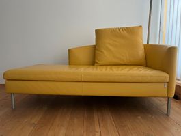 Dreipunkt Ledersofa / Chaiselongue – Gelb