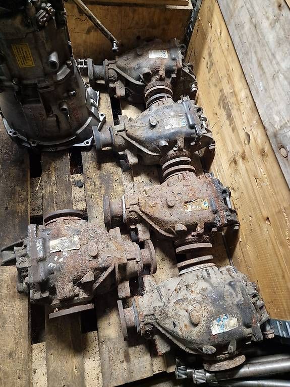 Tutti pezzi di ricambio auto: bmw e46 Differential Benziner/Diesel  – Usato da Niedergösgen venduto da Zecinha 4