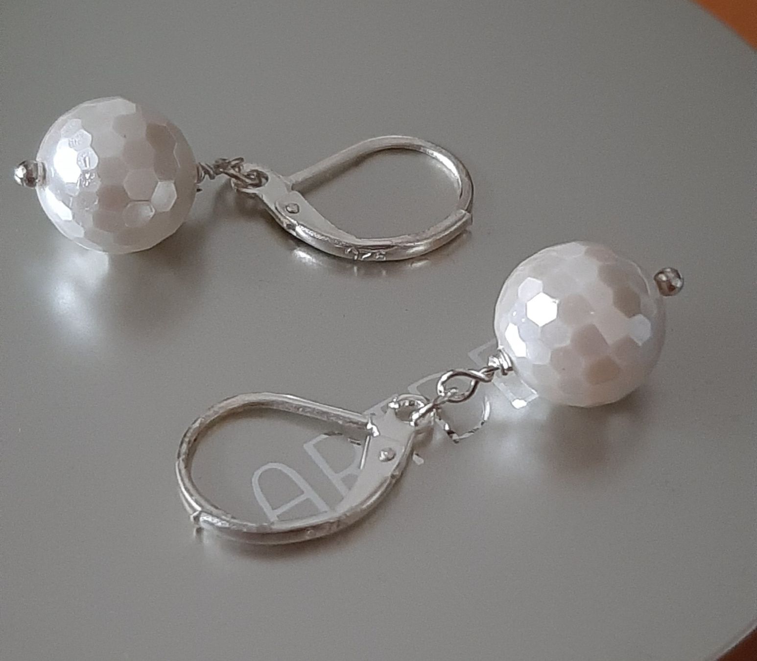 Ohrringe & -stecker: Schöner Perlen Ohrschmuck! – Neu und originalverpackt aus Allschwil von Weyli18