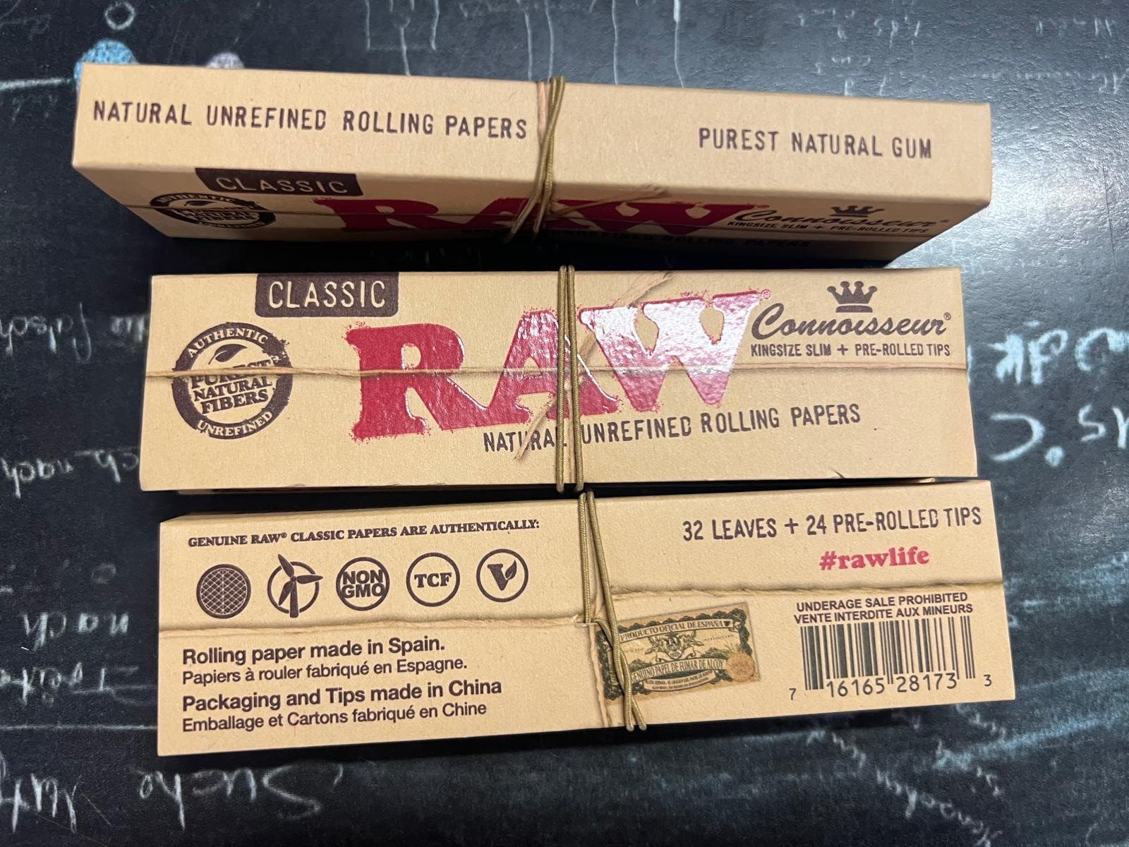 Tabacchi: 3 x RAW Connaisseur Rolling Papers + Tips – Nuovo e nell'imballaggio originale da Buchs SG venduto da Pocolocoli 1