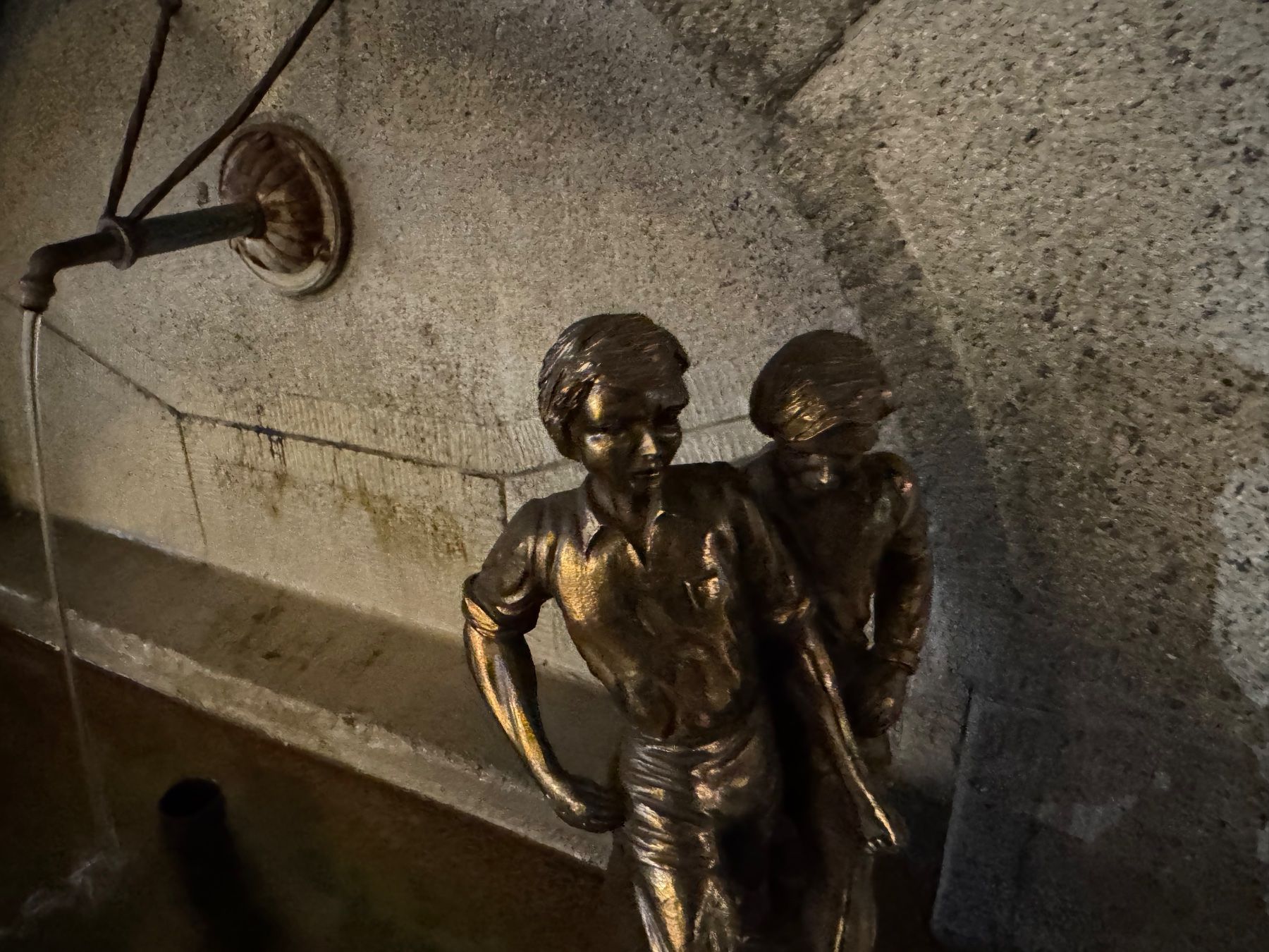 Sculture & Statue: FIFA Statue Bronze Damen Fussball – Usato da Thun venduto da Thuno6 1
