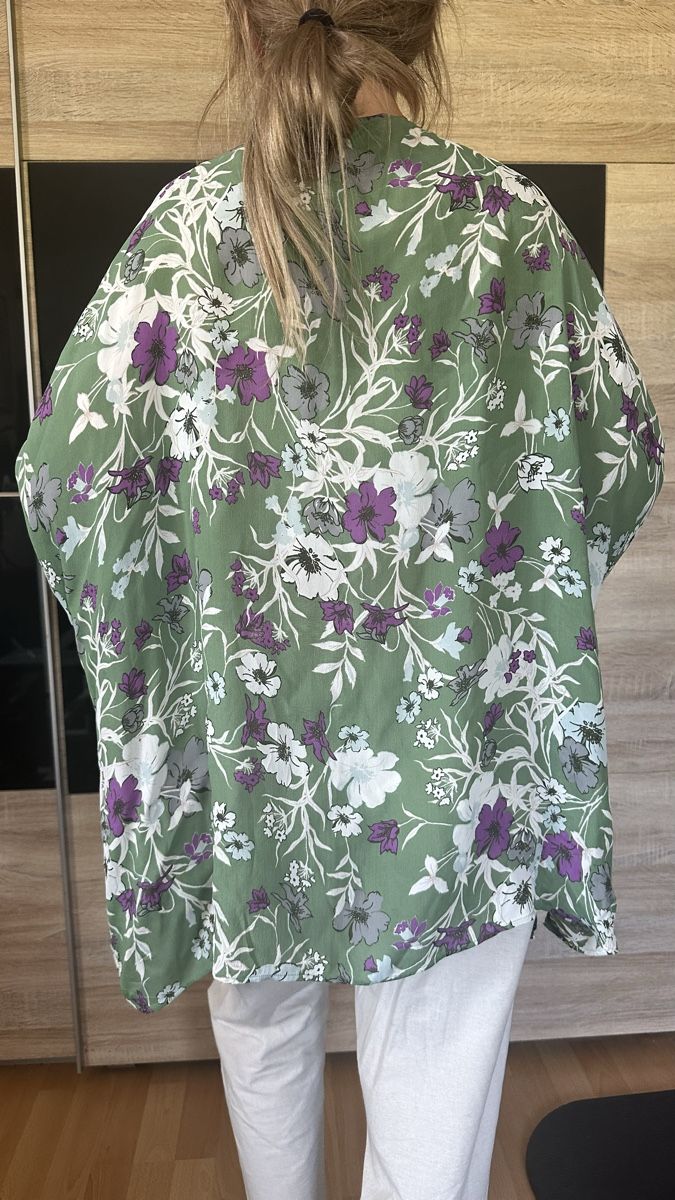 Arte internazionale: Kimono en soie  fleuri Massimo Dutti taille M – Nuovo (secondo la descrizione) da Vuippens venduto da ale_6gkb 1