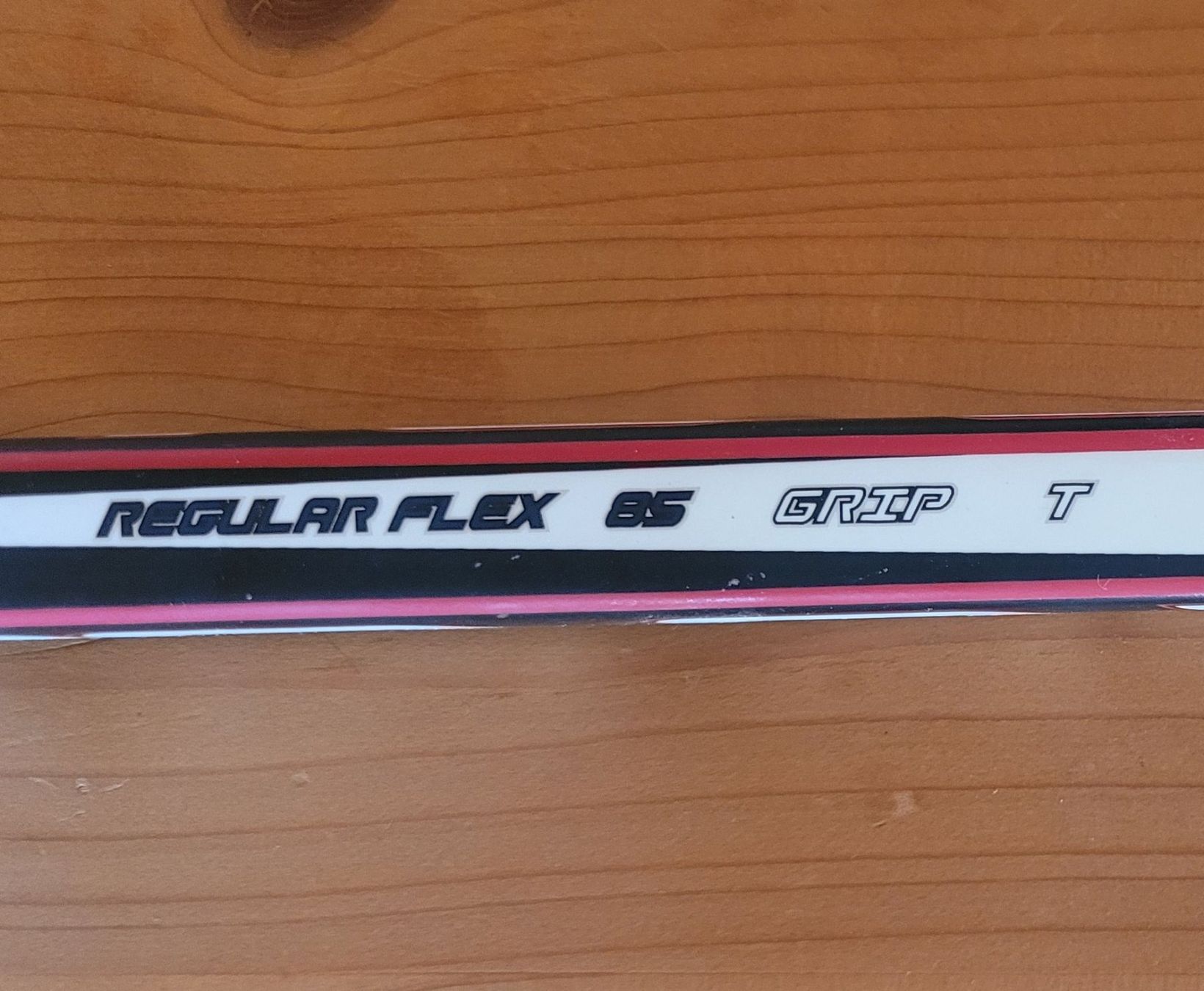 Ccm Crosses & Cannes: CCM Octo Gun Eishockeyschläger rechts Flex 85 – D'occasion à Zimmerwald par ab1Franken 2