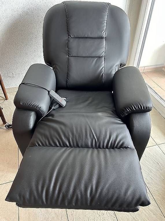 Massagegeräte: Poltrona massaggio in perfetto stato – Gebraucht aus Cadro von sim_2q9z 1