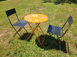 Ensemble table et chaises de jardin métal orange et noir