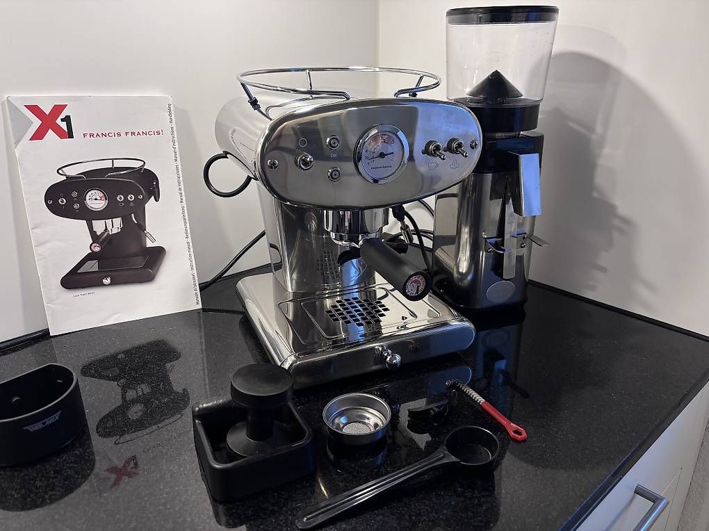 FrancisFrancis! Macchine per caffè & Macchine per espresso: Francis Francis X1 Espressomaschinee + Kaffeemühle – Usato da Hünenberg venduto da AzteC_8 2