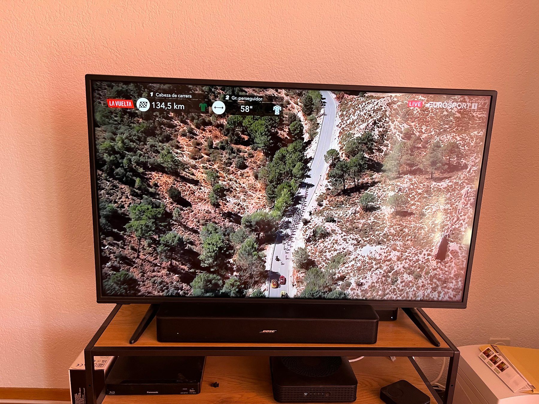 JVC Televisori: Téléviseur JLC 43 pouces – Usato da Payerne venduto da nic_n7kv