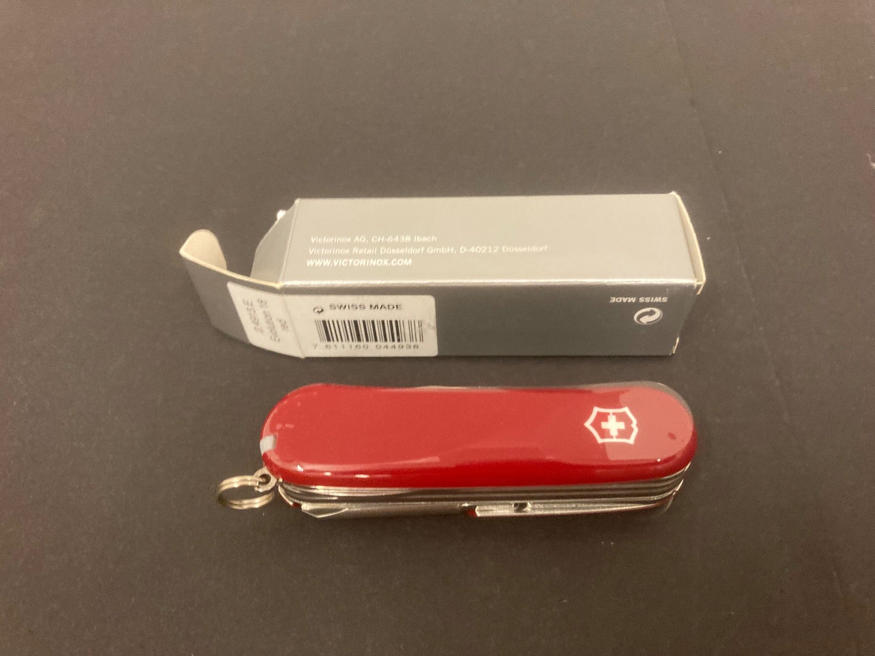 Victorinox Taschenmesser: Victorinox Evolution 18 Red, 2.4913 E – Neu und originalverpackt aus Neuenhof von jorogo