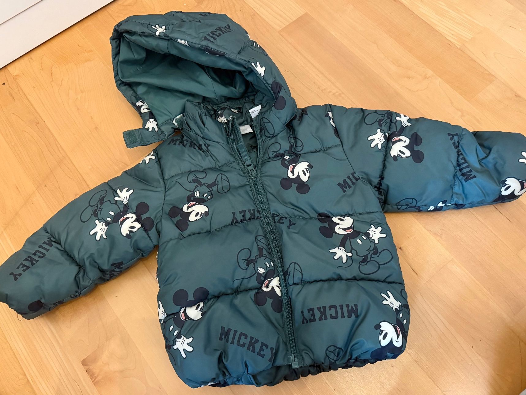 H&M Giacche & Cappotti: Puffer Jacke Mickey Mouse - H&M Grösse 86 – Usato da Zürich venduto da RBol29