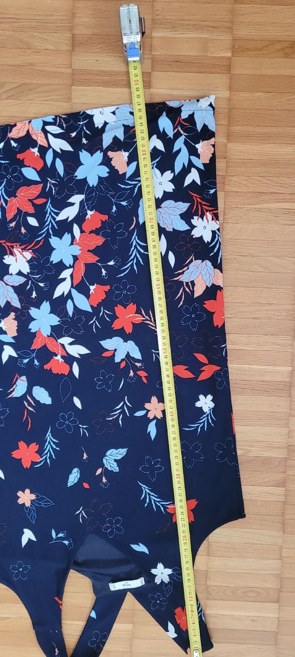 Mango Vestiti: Sommerliches Kleid von Mango mit Blumenmuster, Gr S – Nuovo (secondo la descrizione) da Emmenbrücke venduto da gatasalvache 3