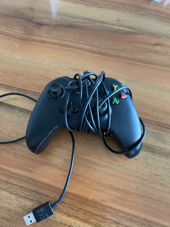 XBOX One Controller mit Kabel Kaufen auf Ricardo