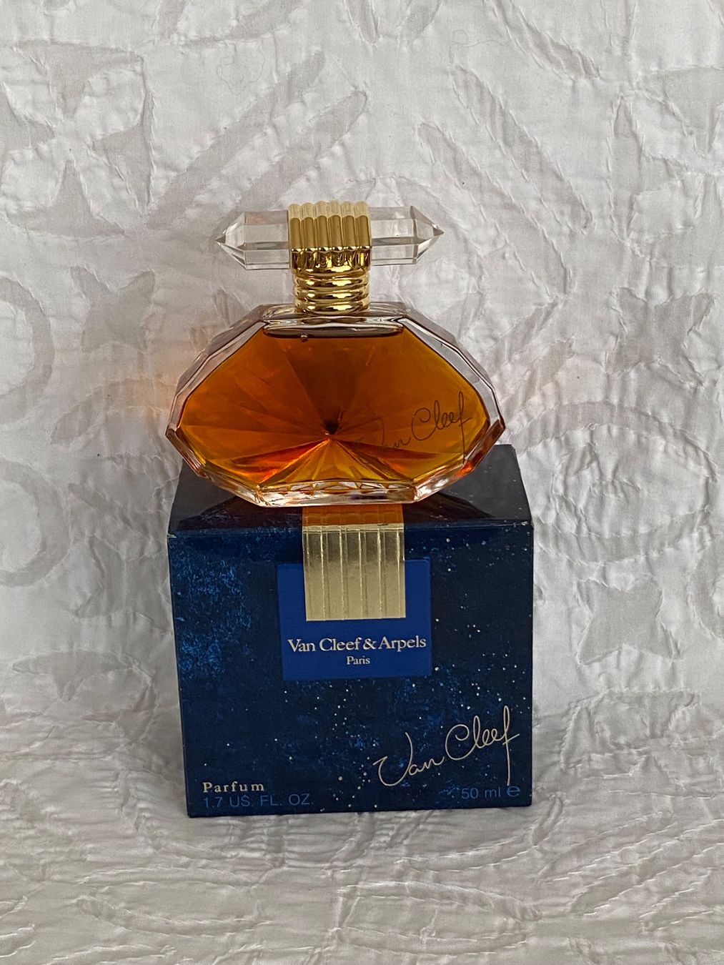 Van Cleef Profumi & Eau de Toilette: Van Cleef & Arpels Parfum 50 ml, neu – Nuovo (secondo la descrizione) da Dietlikon venduto da Trukaip