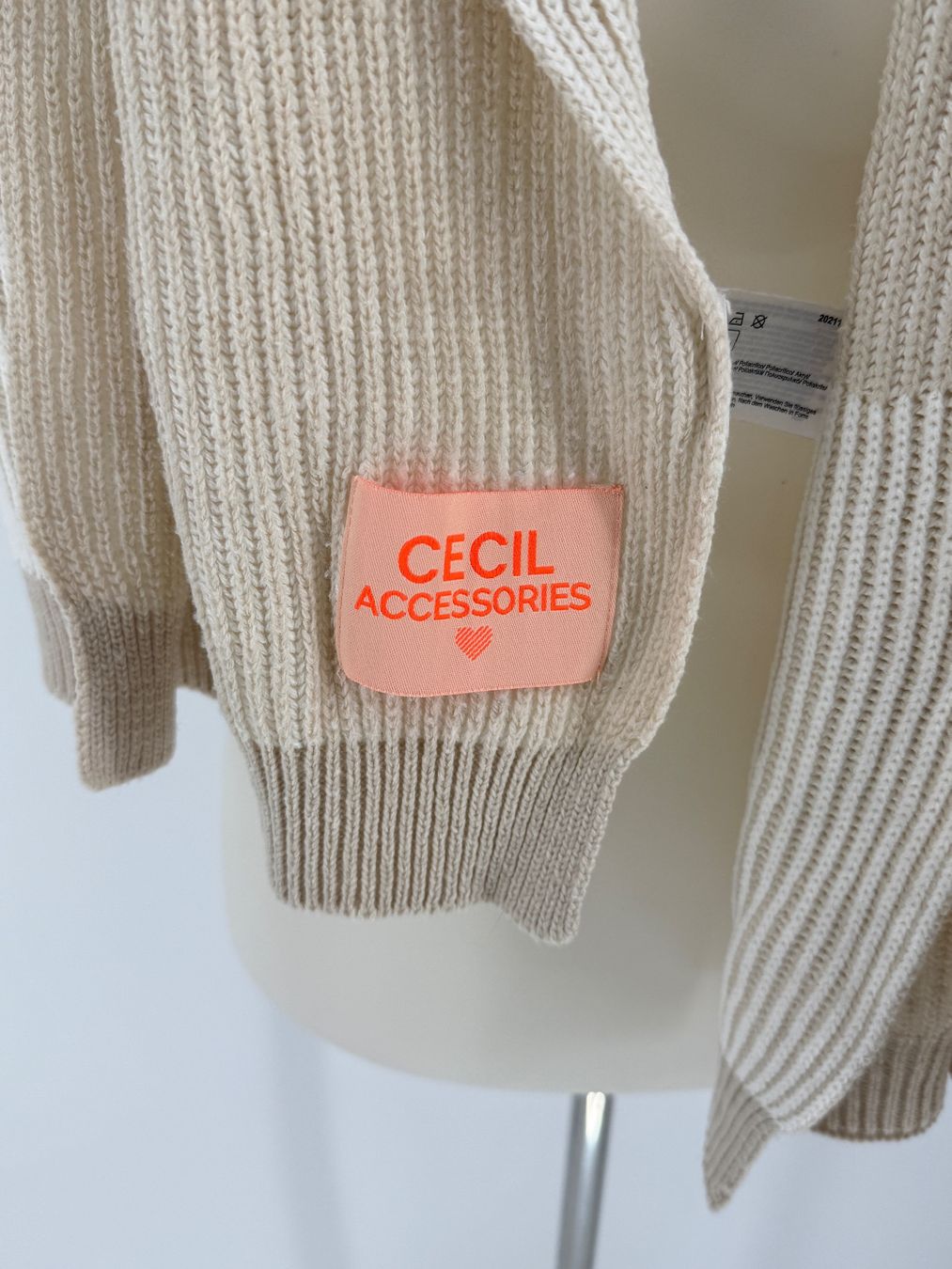 Cecil Foulards, Tücher & Schals: CECIL Schal – Gebraucht aus Auenstein von moin. 2