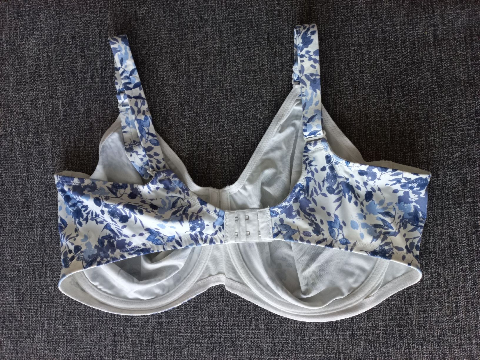 Altra biancheria intima: BH Gr. 100F von Triumph ungetragen – Nuovo (secondo la descrizione) da Oberuzwil venduto da venditum. 1
