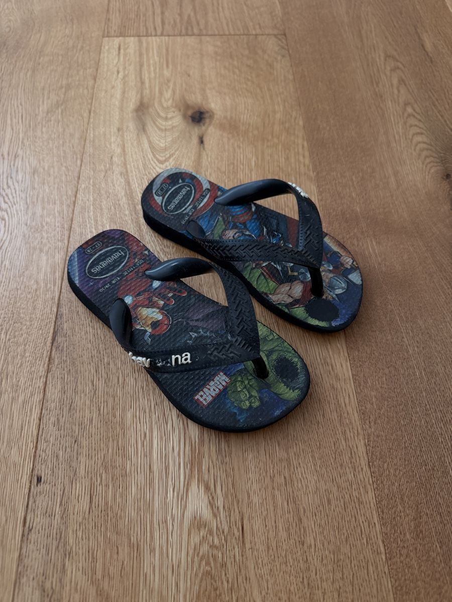 Havaianas Scarpe per ragazzi: Havaianas - Marvel Avengers, Gr. 29/30 – Usato da Interlaken venduto da fbnscl