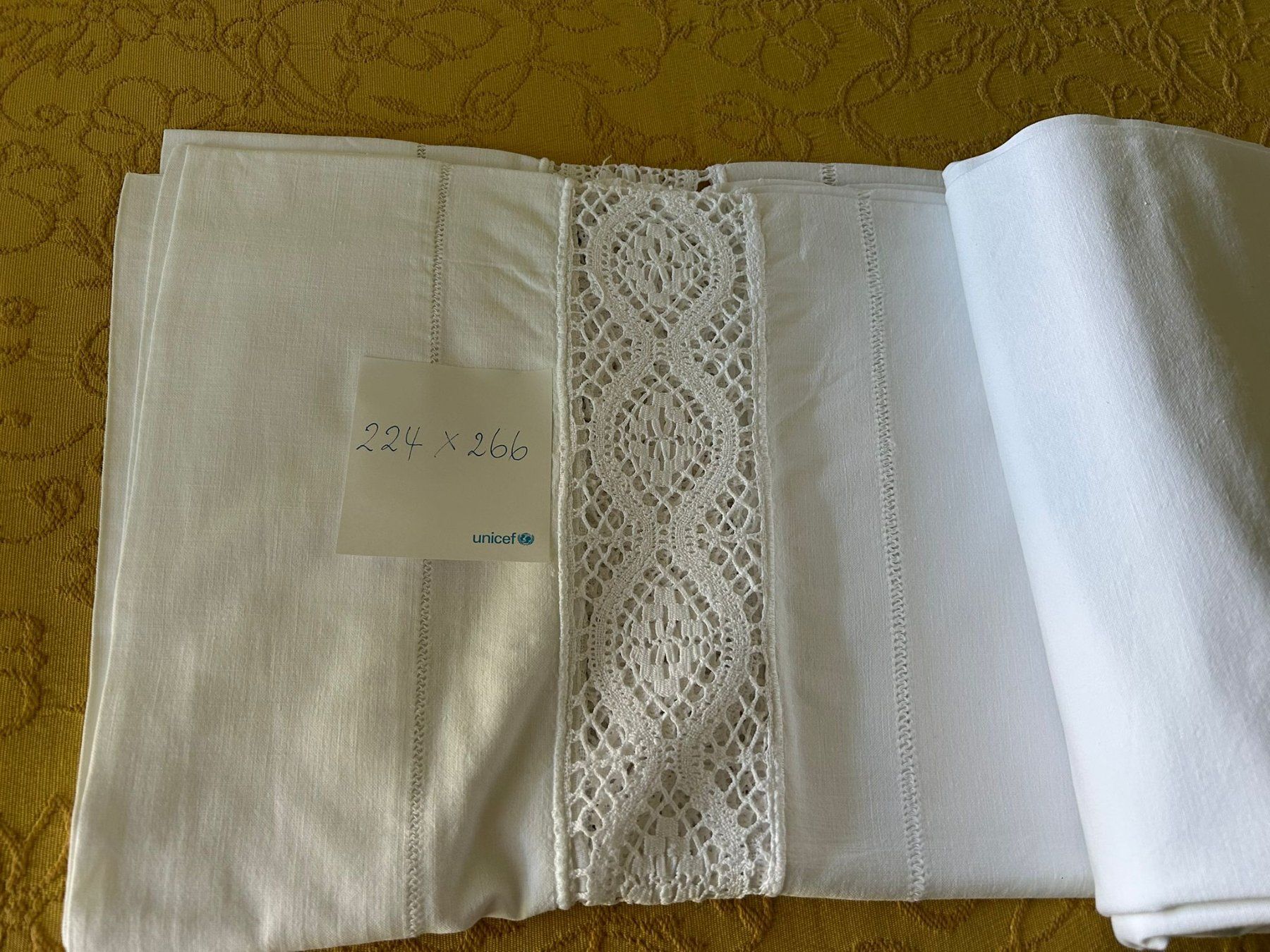 Bettwäsche: Lenzuolo bianco 224x266cm – Gebraucht aus Melano von H-Sara 1