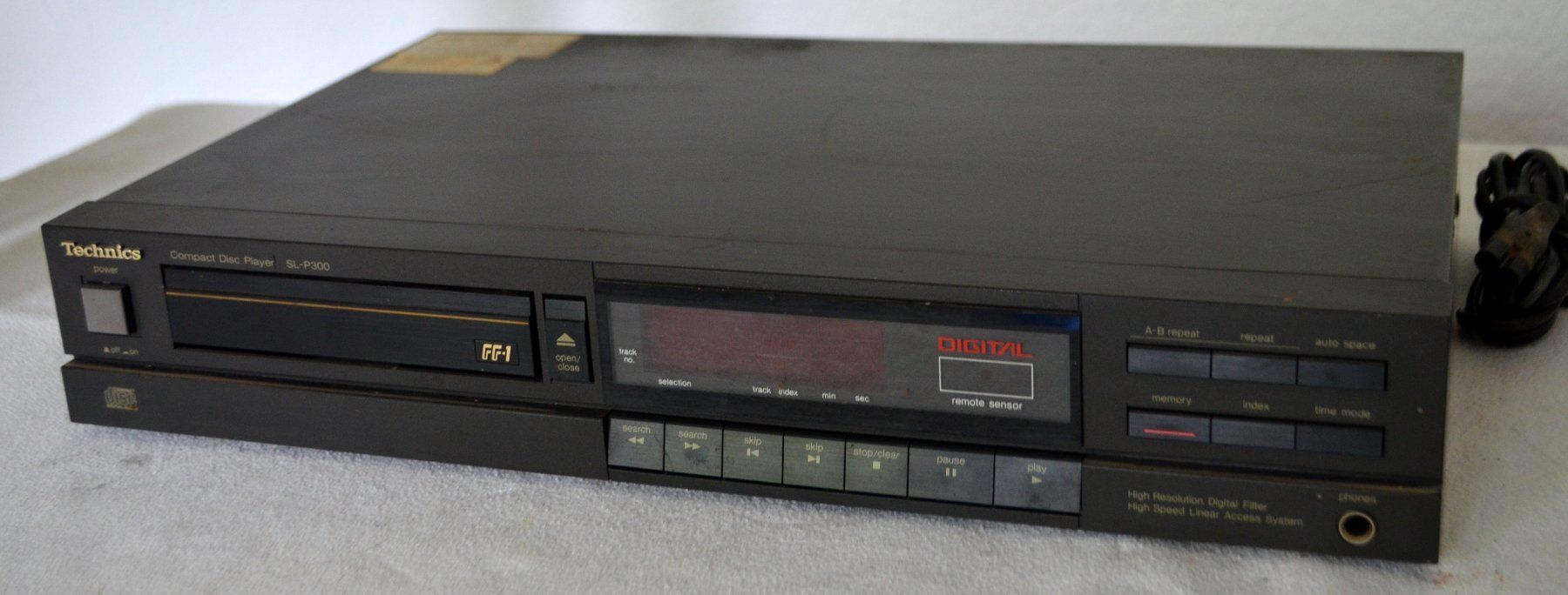 Technics Sistemi audio & multimediali: Technics SL-P 300 CD Player – Difettoso da Collonges venduto da arashee