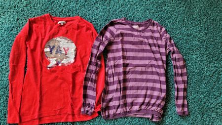 2 Langarmshirts Gr. 146/152