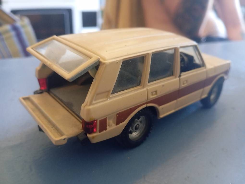Corgi Toys Voitures modèles: Corgi Range Rover Modellauto gebraucht – D'occasion à Basel par Petergunn 3