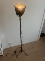 Stehlampe schwarz