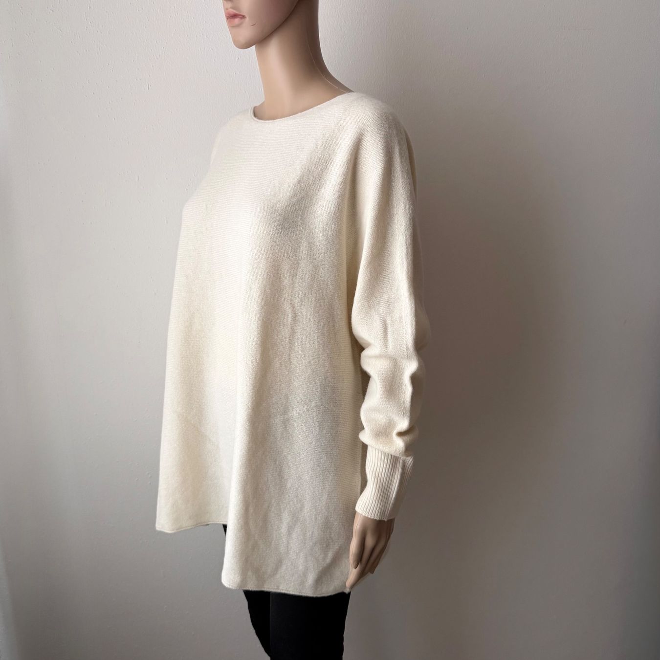 Uniqlo Maglioni & Felpe: neuer UNIQLO Pullover 🤍 – Nuovo e nell'imballaggio originale da Zürich venduto da ClosetQueen 2