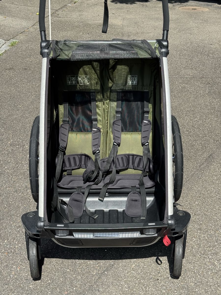 Thule Anhänger: Thule Chariot Cab 2 - bicycle trailer used – Gebraucht aus Zollikon von erismann_04 2