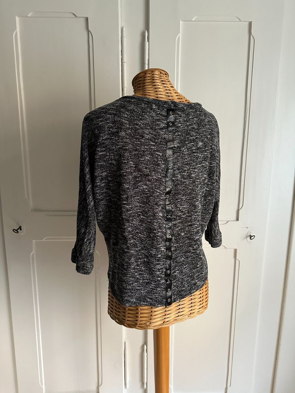 Pullover & Sweatshirts: MIND CODE - Strickoberteil schwarz-weiss meliert S – Gebraucht aus Zürich von Diazaio 2