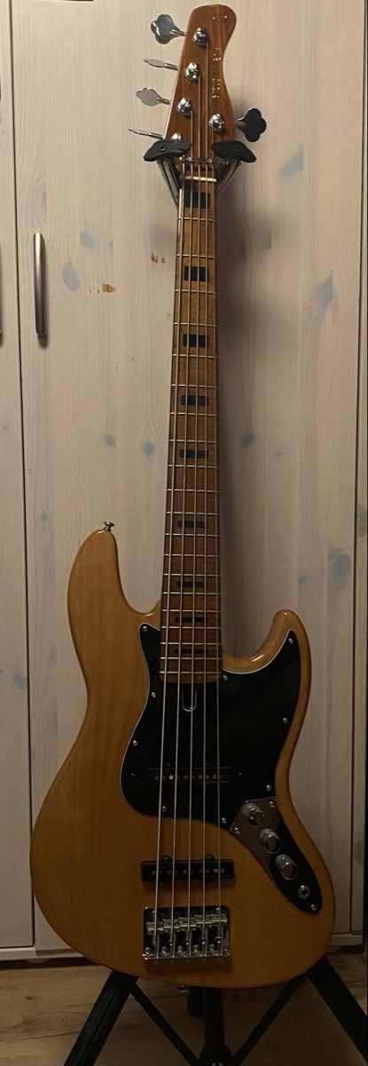 Strumenti musicali: Sire V5-5 Alder NT – Usato da Fey venduto da Noly_zzm9
