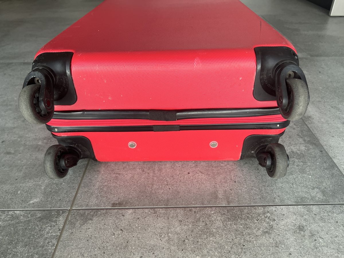 Valigie: Carpisa Cabin Red Trolly – Usato da Cama venduto da UnleashdByAna 6
