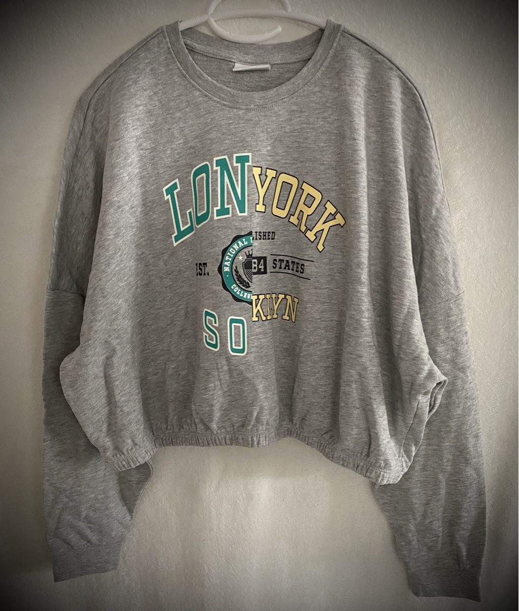 Only Maglioni & Felpe: ONLY Crop-Sweater, Grösse L, Top Zustand, Grau oder Grün! – Nuovo (secondo la descrizione) da Balterswil venduto da Bibi66