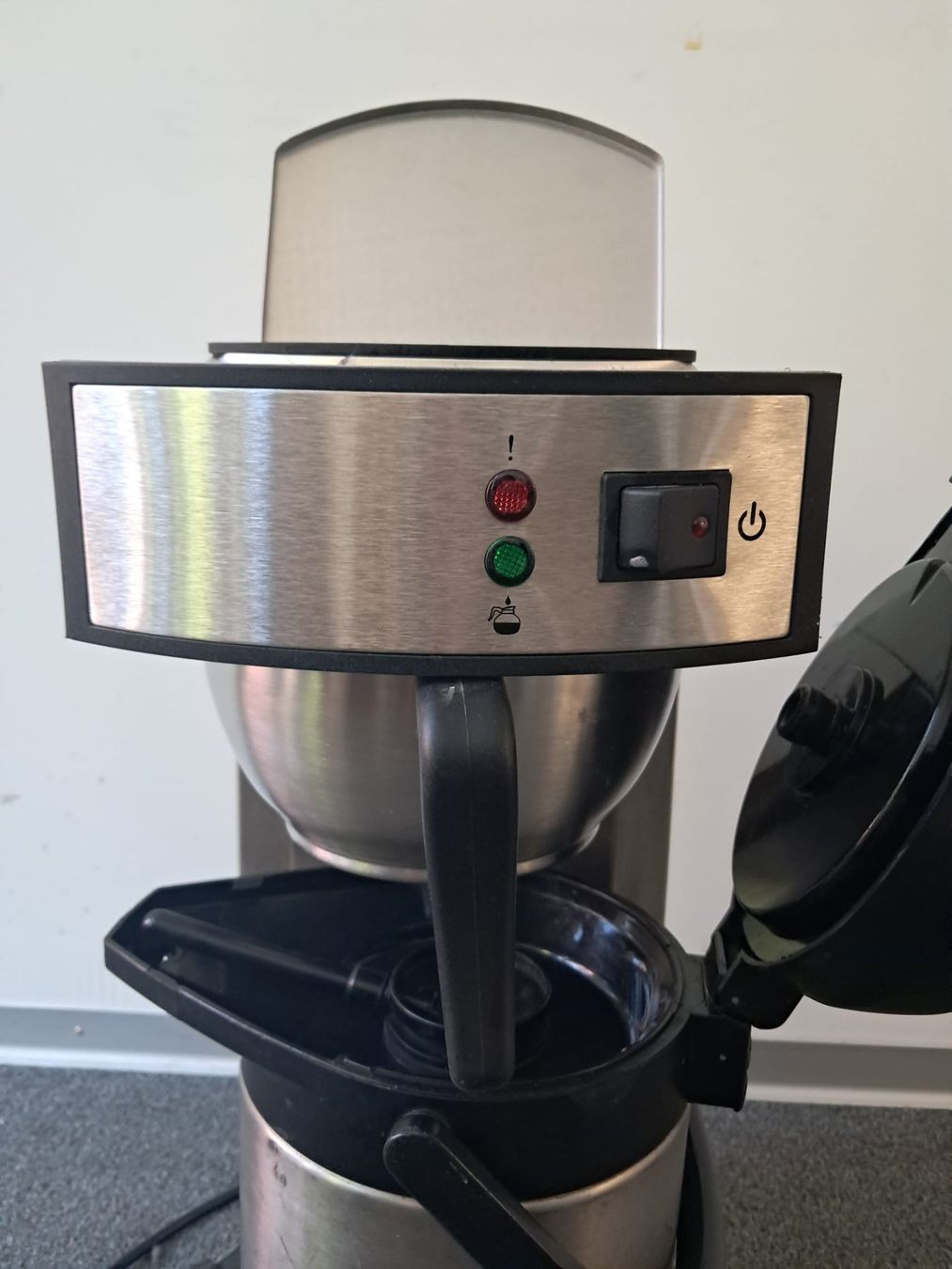 Macchine per caffè & Macchine per espresso: Batch Brewer Kaffeemaschine mit Thermoskanne, Filterkaffee – Usato da Zürich venduto da Lia107 4