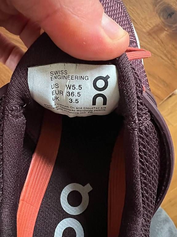 On Scarpe da donna: On Cloudswift Laufschuhe neuwertig Grösse 36.5 – Usato da Arlesheim venduto da SKA_4144 1