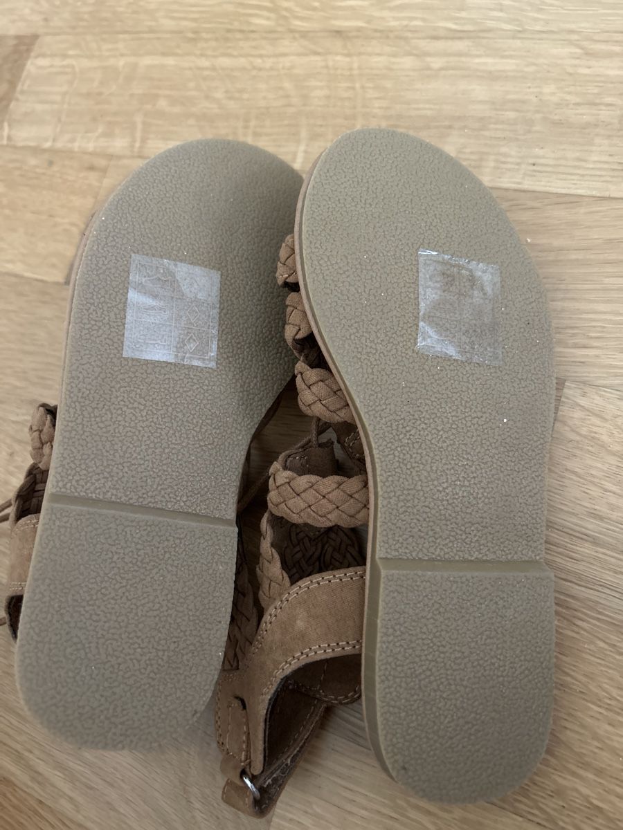 Scarpe per ragazze: Sandalen – Usato da Schlieren venduto da Gizmo8952 2