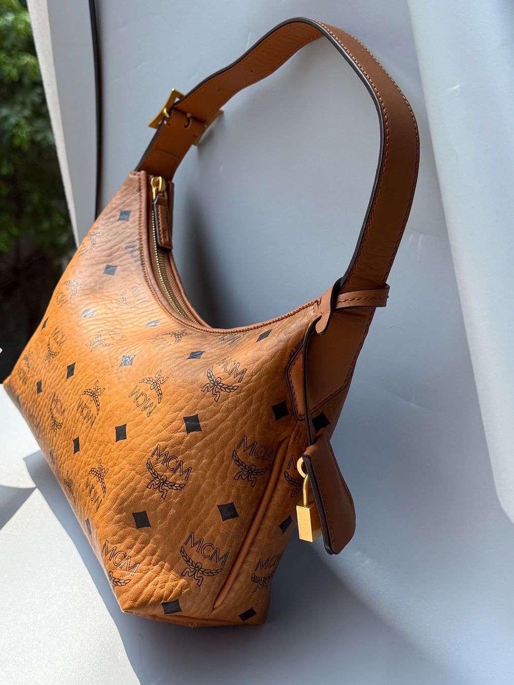 Mcm Borse da donna: MCM Aren Hobo Tasche - Neu – Nuovo e nell'imballaggio originale da Oftringen venduto da btt_ddb9 1
