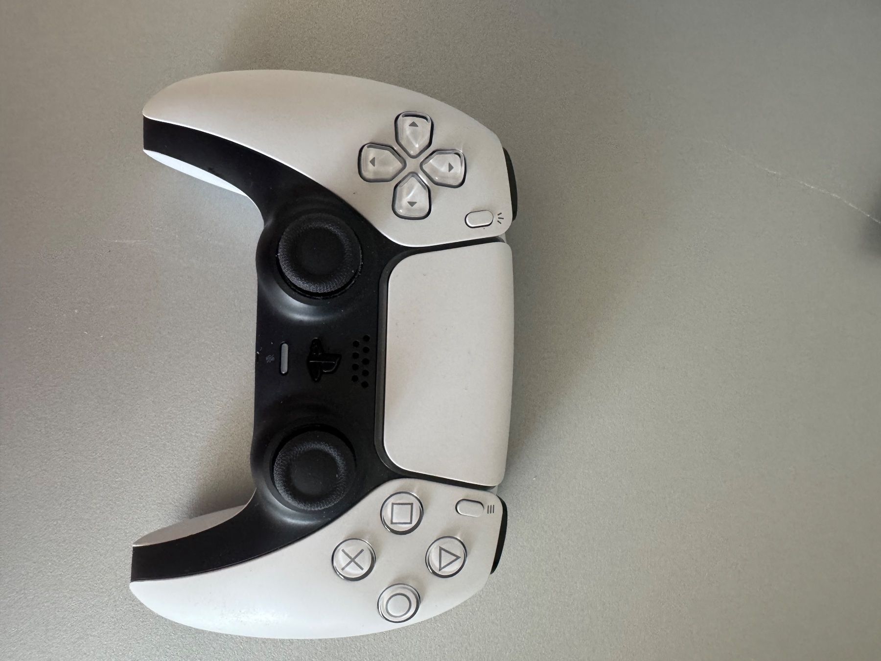 Sony Konsolen: À vendre PlayStation 5 – Gebraucht aus St-Sulpice NE von dra_v8pp 1