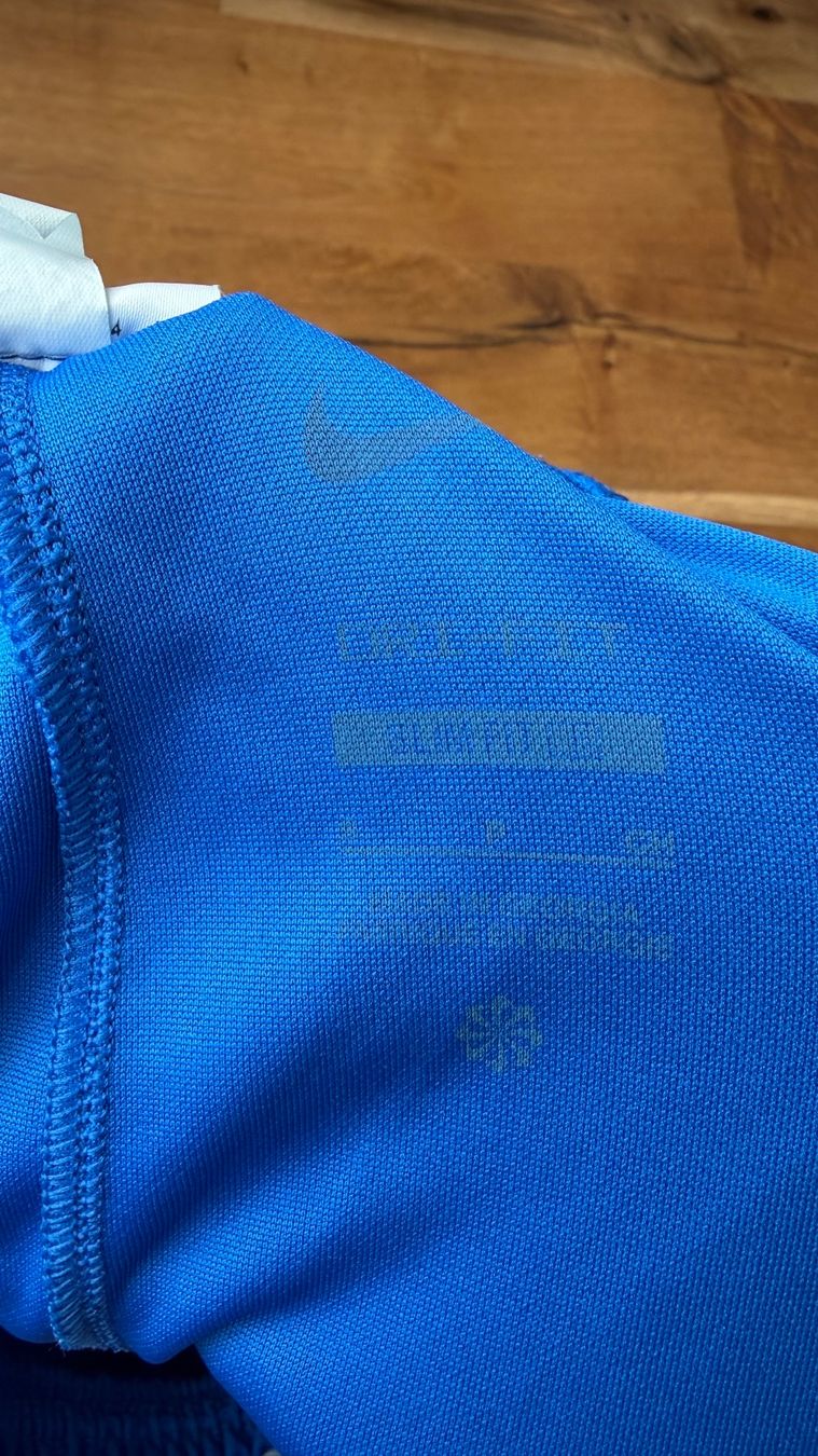 Nike Pantaloni: Nike Shorts Gr. 11-12 J. – Usato da Volketswil venduto da Irkasha 1