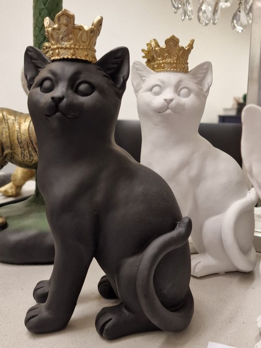 Figuren: Katzen mit Krone Gold im Set Weiss & Schwarz – Neu und originalverpackt aus Schaffhausen von AtelierPudesco 3